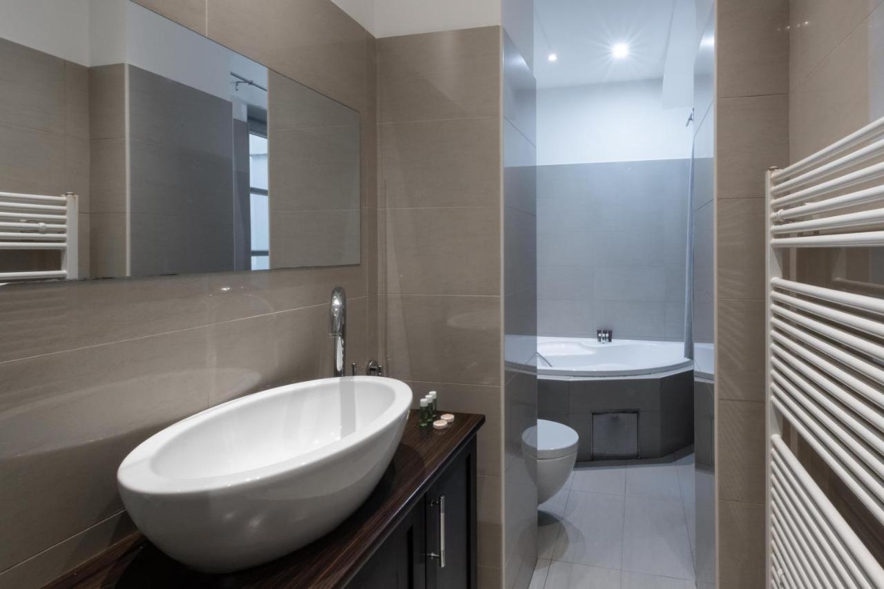 Apartman Carolinum Прага Екстер'єр фото